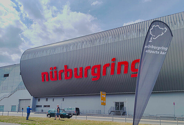 Nürburgring: eSports Bar.