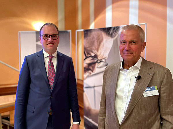 Patrick Hahne (Marketing-Club Bergisch Land) und Horst Rogusch (Storch-Ciret).